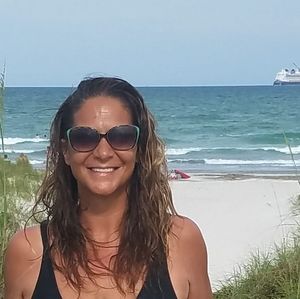 Meet your Posher, Renee